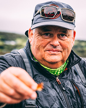 Jackie Mahon Fulling Mill Fly Dresser tying at The Irish Fly Fair 2025
